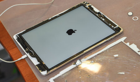 Как отремонтировать Айпад?