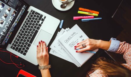 Как приклеить пластиковый бордюр на ванну на герметик: пошаговое руководство