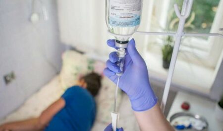 Вывод из запоя на дому: безопасность, эффективность и поддержка