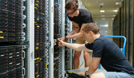 Шедевры автомобильного мира: почему машины за 100 миллионов стоят каждой копейки